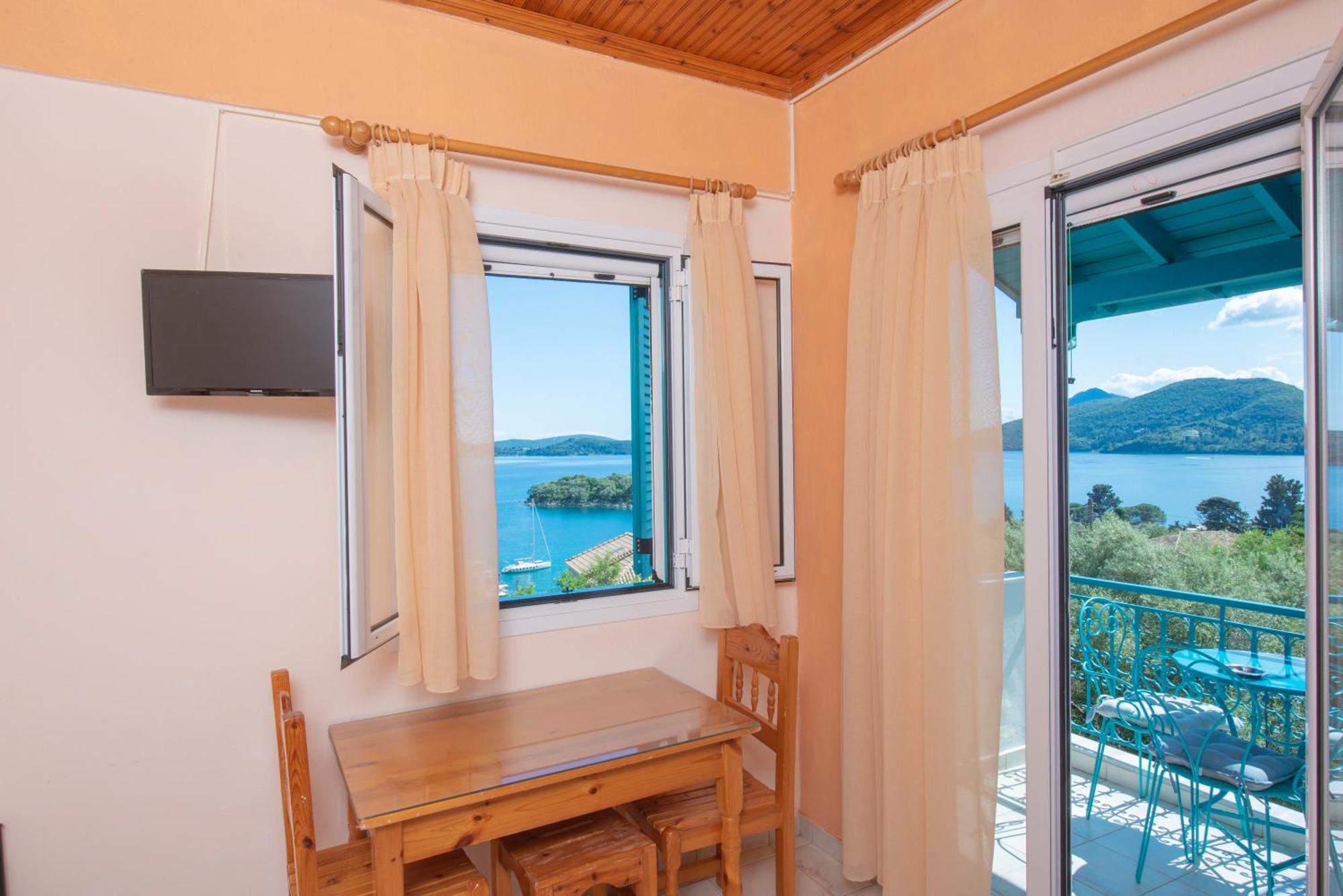Bella Vista Aparthotel Nydri  Bagian luar foto